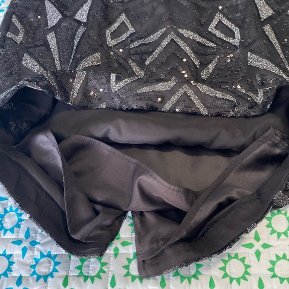 Vince Camuto Black Sequin Sleeveless Cocktail Dress Size 10 Blouson Halter - Picture 13 of 14